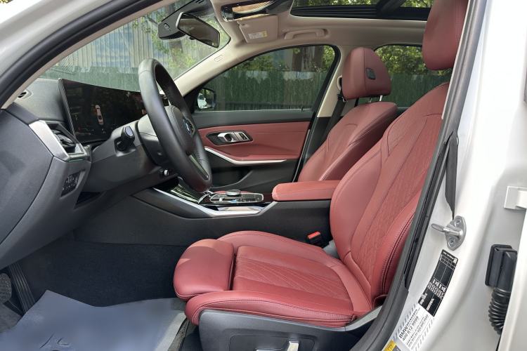Used BMW i3 2022 eDrive 35 L Interior 1