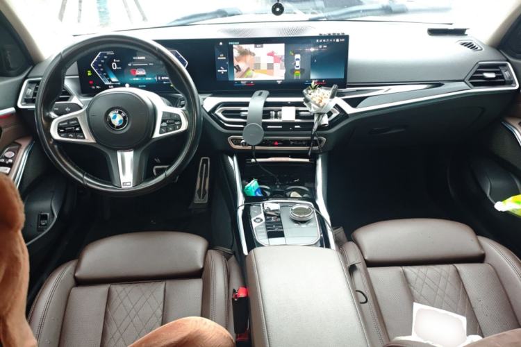 Used BMW i3 2022 eDrive 35 L Interior 2