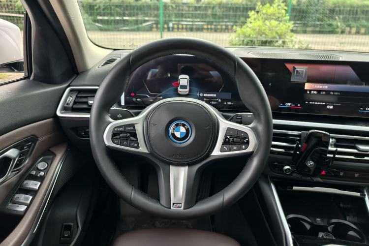 Used BMW i3 2022 eDrive 35 L Interior 2
