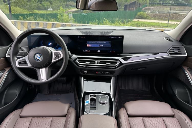 Used BMW i3 2022 eDrive 35 L Interior 2