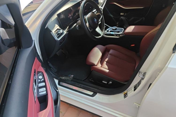 Used BMW i3 2022 eDrive 35 L Interior 3
