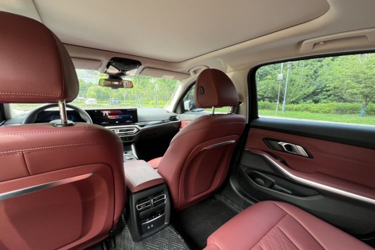 Used BMW i3 2022 eDrive 35 L Interior 3