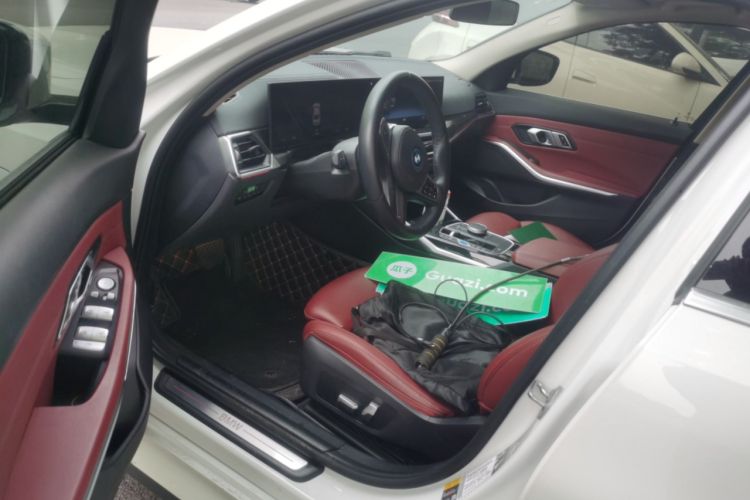 Used BMW i3 2022 eDrive 35 L Interior 3