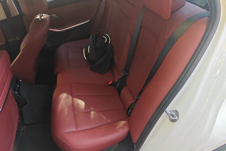 Used BMW i3 2022 eDrive 35 L Interior 4