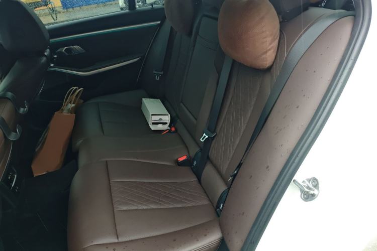 Used BMW i3 2022 eDrive 35 L Interior 4