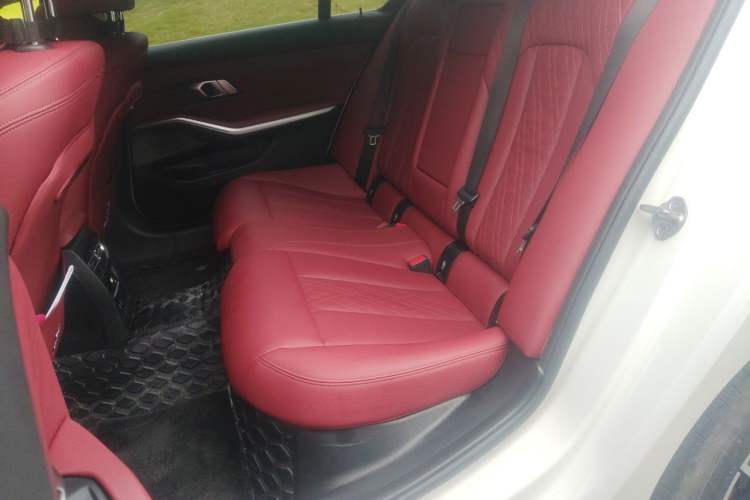 Used BMW i3 2022 eDrive 35 L Interior 4
