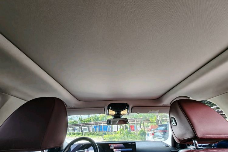 Used BMW i3 2022 eDrive 35 L Interior 4