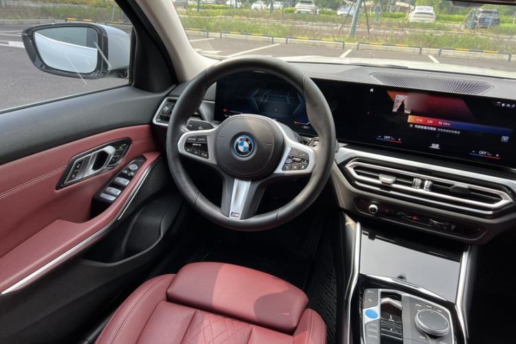 Used BMW i3 2022 eDrive 35 L Interior 7