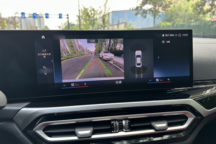 Used BMW i3 2022 eDrive 35 L Interior 7