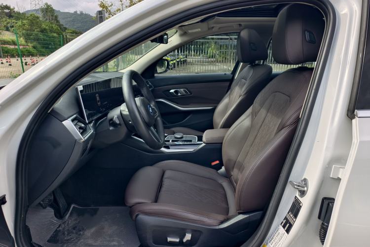 Used BMW i3 2022 eDrive 35 L Interior 8