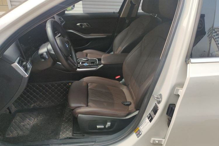 Used BMW i3 2022 eDrive 35 L Left Front Seat