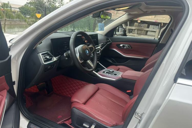 Used BMW i3 2022 eDrive 35 L Left Front Seat