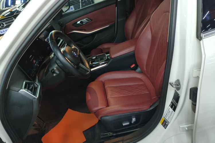 Used BMW i3 2022 eDrive 35 L Left Front Seat