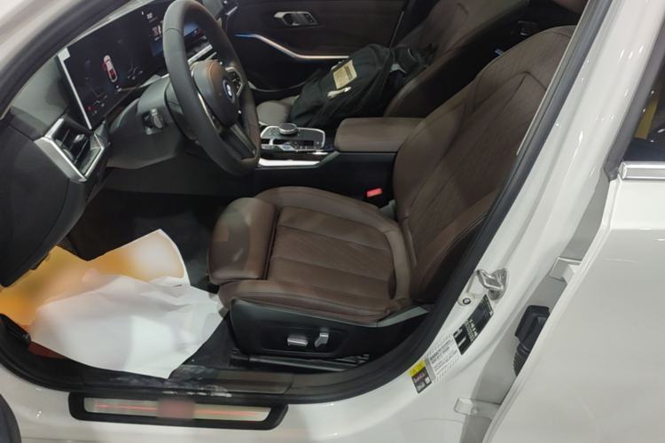 Used BMW i3 2022 eDrive 35 L Left Front Seat