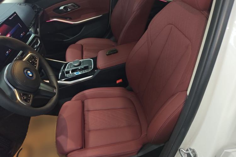 Used BMW i3 2022 eDrive 35 L Left Front Seat