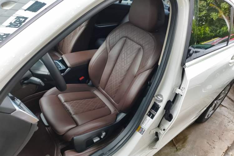 Used BMW i3 2022 eDrive 35 L Left Front Seat