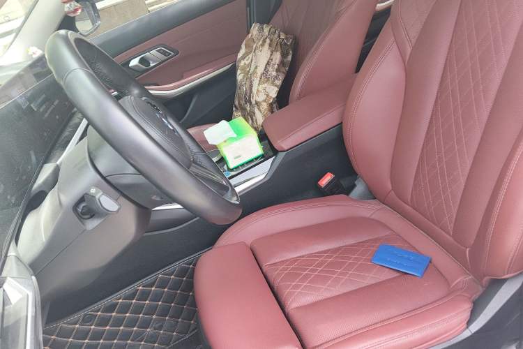 Used BMW i3 2022 eDrive 35 L Left Front Seat