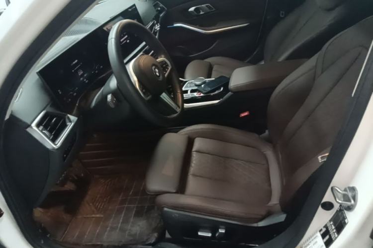 Used BMW i3 2022 eDrive 35 L Left Front Seat