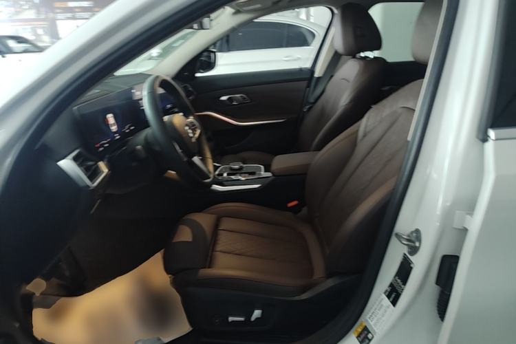 Used BMW i3 2022 eDrive 35 L Left Front Seat