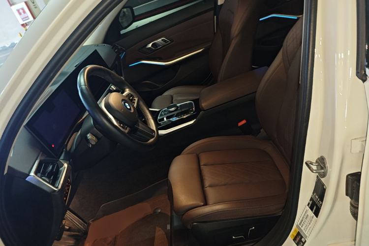 Used BMW i3 2022 eDrive 35 L Left Front Seat