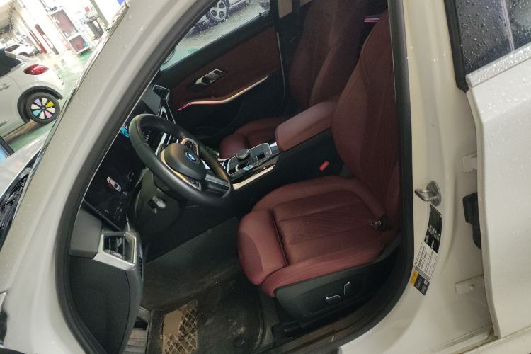 Used BMW i3 2022 eDrive 35 L Left Front Seat