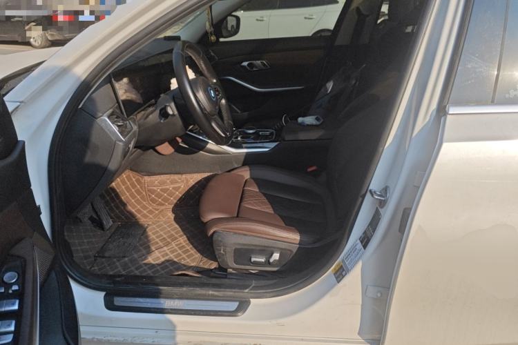 Used BMW i3 2022 eDrive 35 L Left Front Seat