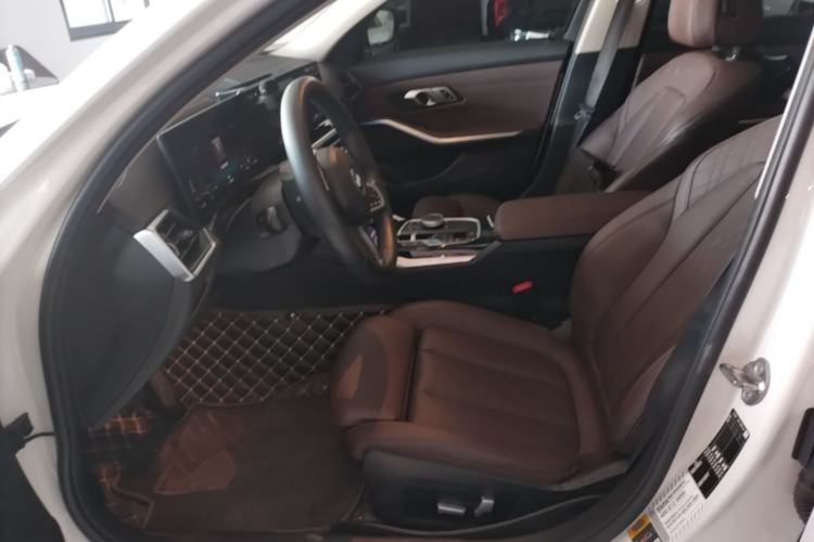 Used BMW i3 2022 eDrive 35 L Left Front Seat