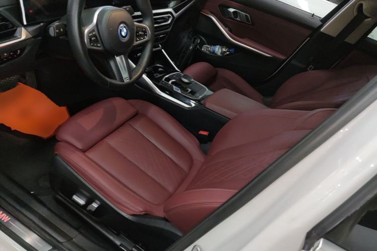 Used BMW i3 2022 eDrive 35 L Left Front Seat