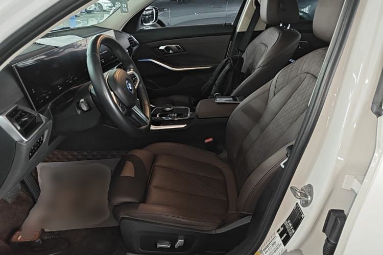 Used BMW i3 2022 eDrive 35 L Left Front Seat