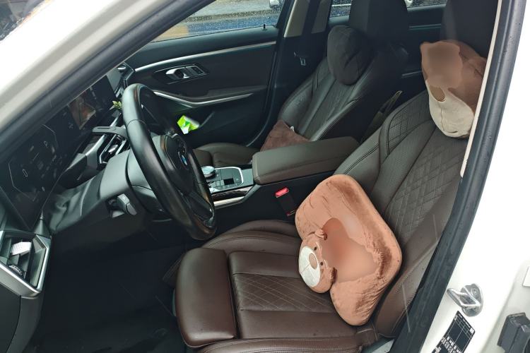 Used BMW i3 2022 eDrive 35 L Left Front Seat