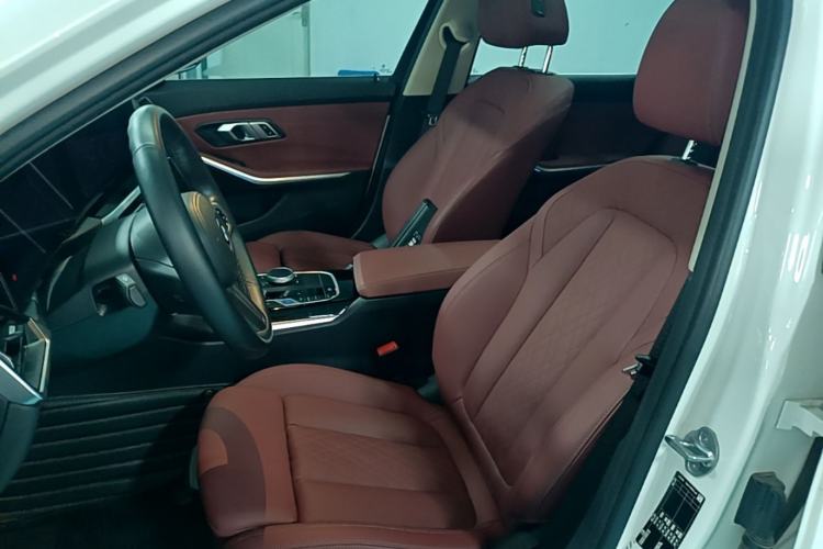 Used BMW i3 2022 eDrive 35 L Left Front Seat