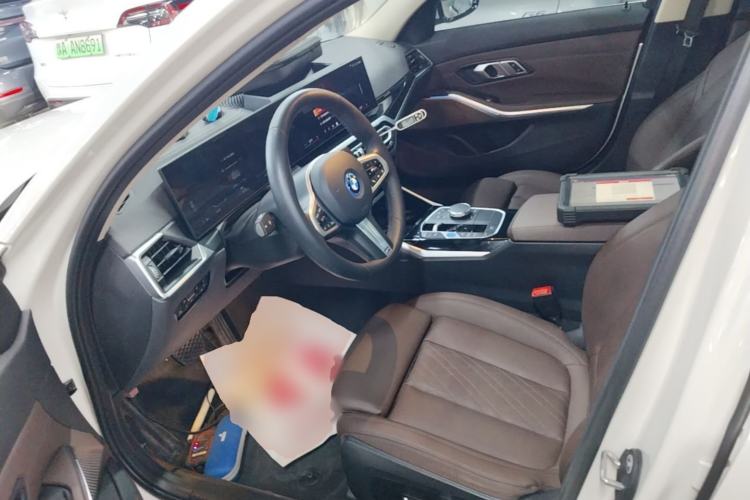 Used BMW i3 2022 eDrive 35 L Left Front Seat