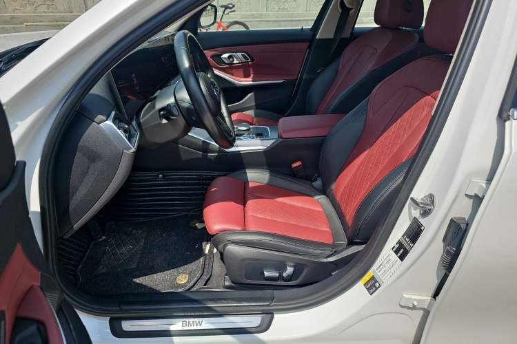Used BMW i3 2022 eDrive 35 L Left Front Seat