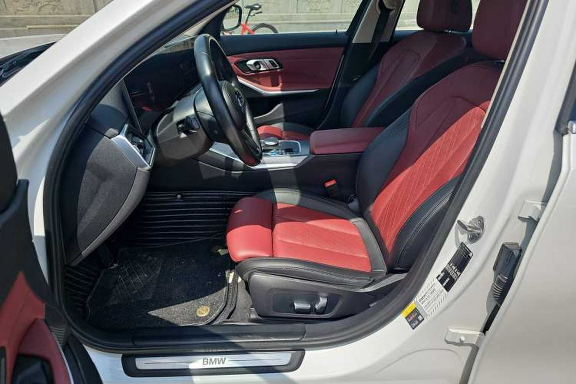 Used BMW i3 2022 eDrive 35 L Left Front Seat