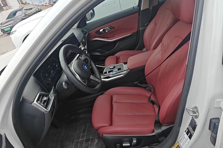 Used BMW i3 2022 eDrive 35 L Left Front Seat