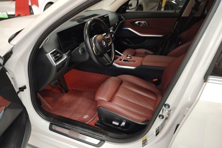 Used BMW i3 2022 eDrive 35 L Left Front Seat