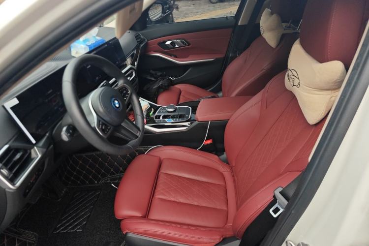 Used BMW i3 2022 eDrive 35 L Left Front Seat