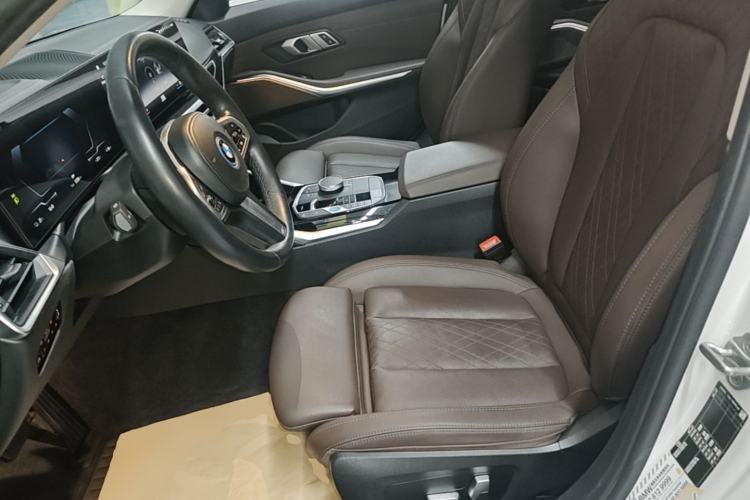 Used BMW i3 2022 eDrive 35 L Left Front Seat