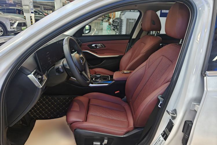 Used BMW i3 2022 eDrive 35 L Left Front Seat