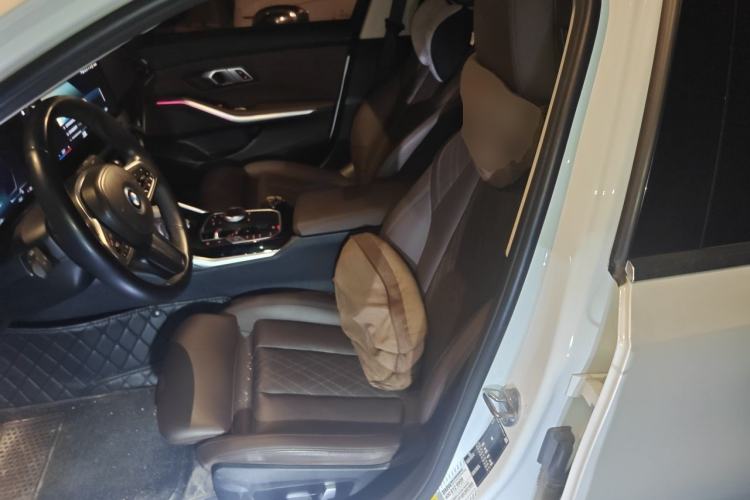 Used BMW i3 2022 eDrive 35 L Left Front Seat