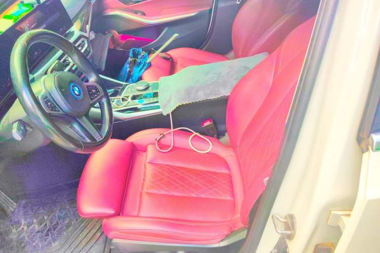 Used BMW i3 2022 eDrive 35 L Left Front Seat