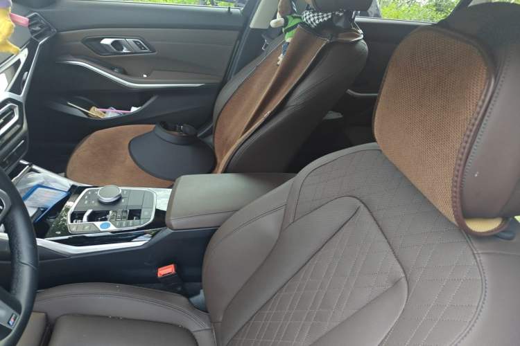 Used BMW i3 2022 eDrive 35 L Left Front Seat