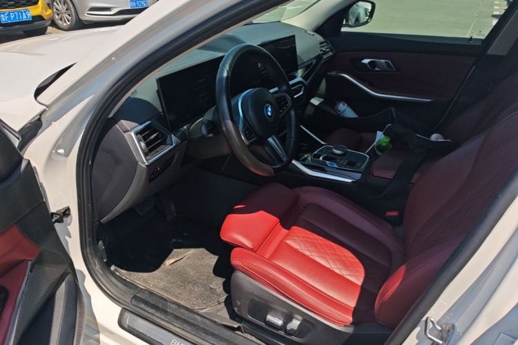 Used BMW i3 2022 eDrive 35 L Left Front Seat