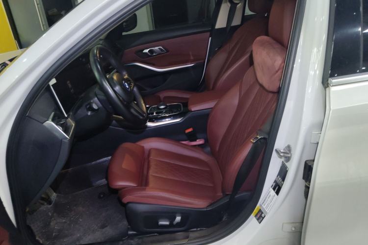 Used BMW i3 2022 eDrive 35 L Left Front Seat