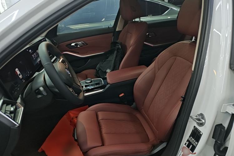 Used BMW i3 2022 eDrive 35 L Left Front Seat