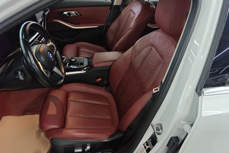 Used BMW i3 2022 eDrive 35 L Left Front Seat