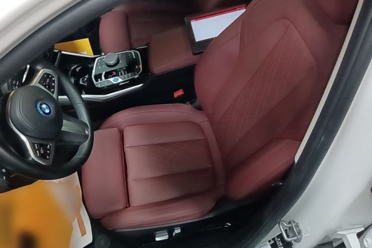 Used BMW i3 2022 eDrive 35 L Left Front Seat