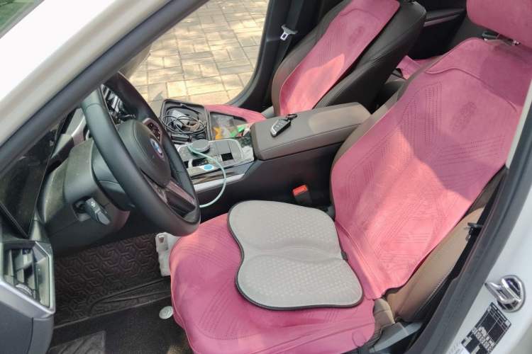 Used BMW i3 2022 eDrive 35 L Left Front Seat