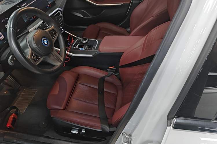 Used BMW i3 2022 eDrive 35 L Left Front Seat