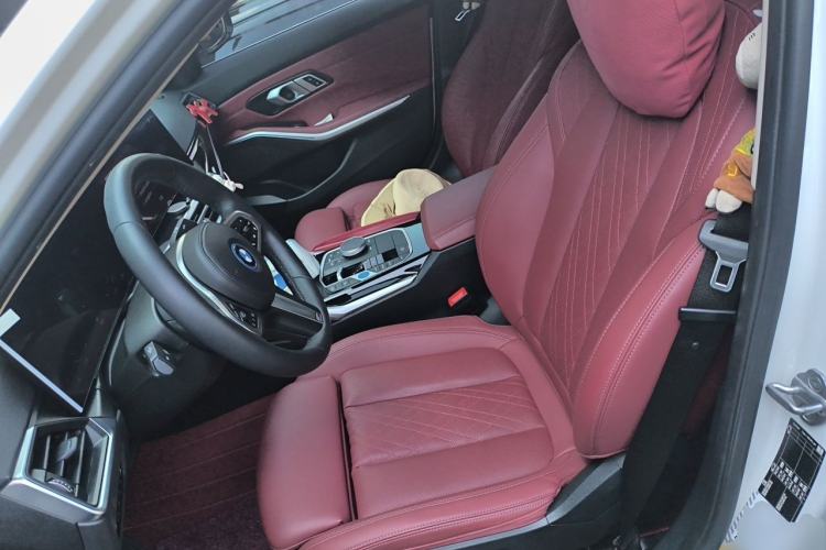 Used BMW i3 2022 eDrive 35 L Left Front Seat